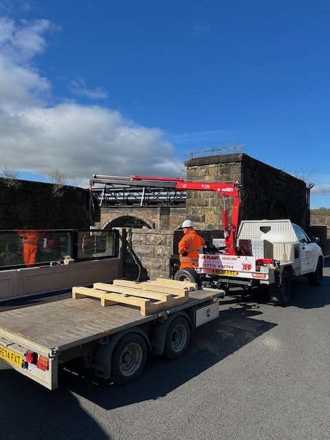 Glass lifting Preston